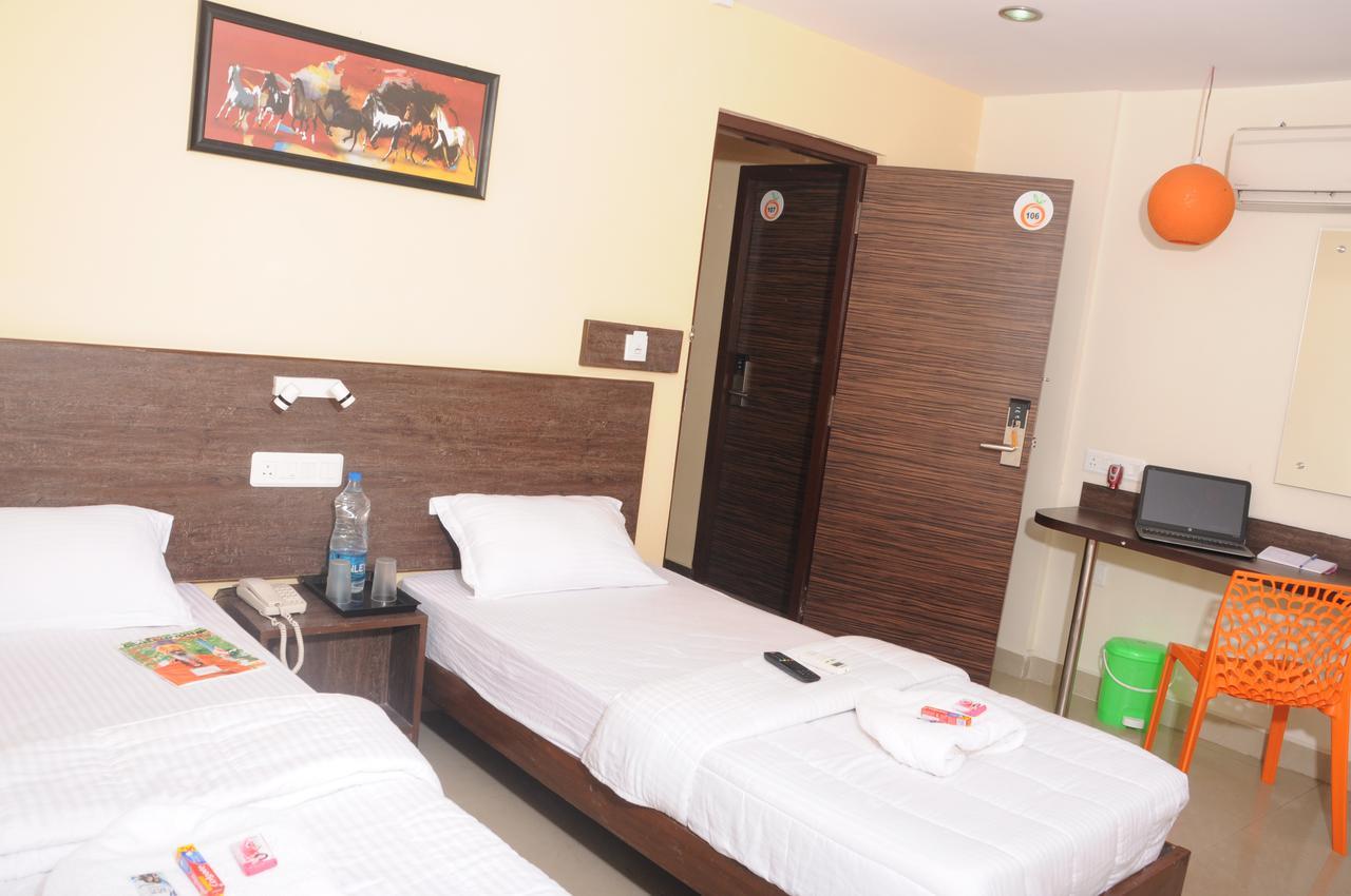 Hotel Orangeinn Omr Perungudi Madras Buitenkant foto