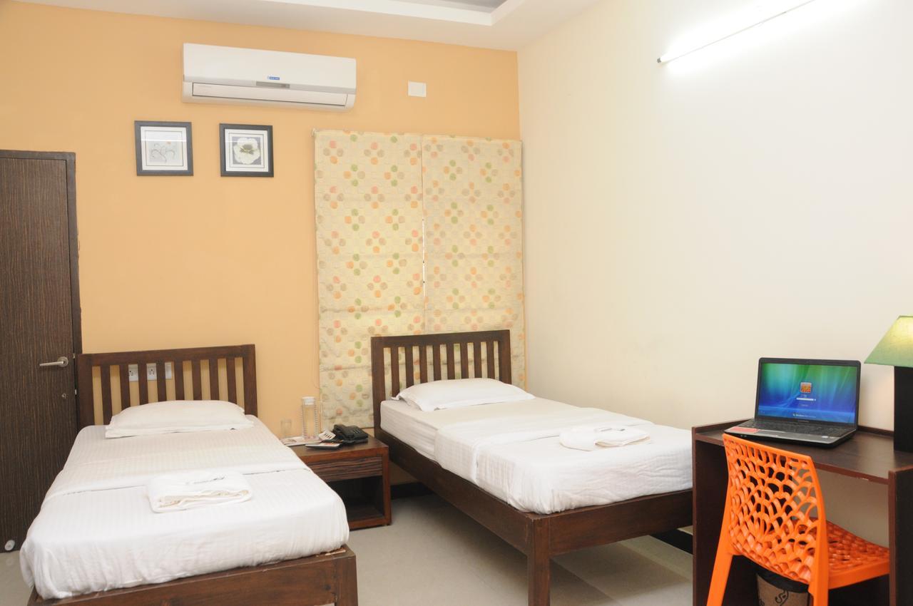 Hotel Orangeinn Omr Perungudi Madras Buitenkant foto